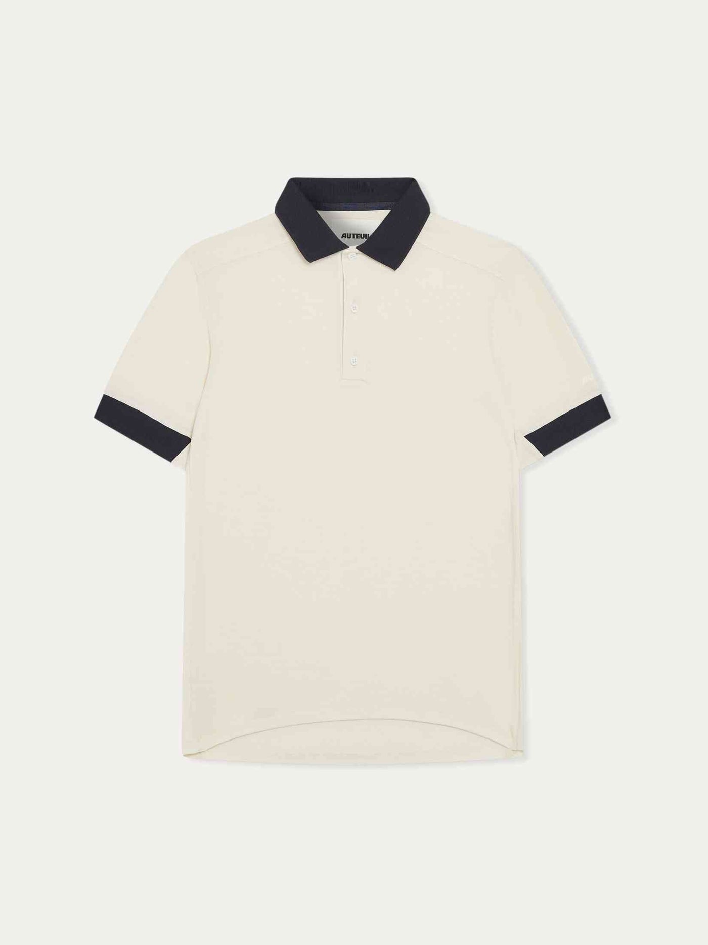 trouver le polo Auteuil paris blanc. la fibre  Lyocell, 100% naturelle, permet une performance maximale, mouvement et gestion de la transpiration avec un confort inégalé, sans les mauvaise odeurs liées au polyesters, et finalement une élégance remarquable. A porter en match, à l'entrainement et en sportswear lifestyle