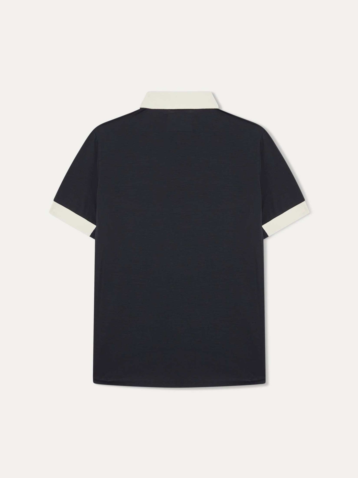 trouver le polo Auteuil paris bleu marine night session. la fibre  Lyocell, 100% naturelle, permet une performance maximale, mouvement et gestion de la transpiration avec un confort inégalé, sans les mauvaise odeurs liées au polyesters, et finalement une élégance remarquable. A porter en match, à l'entrainement et en sportswear lifestyle