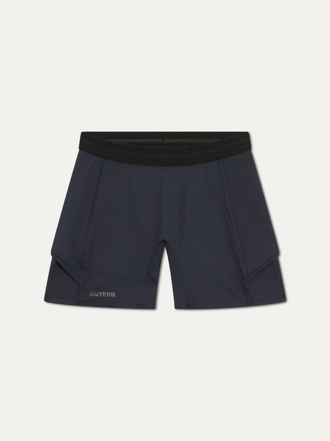 trouver le shorty Auteuil Indian wells, unique avec ses deux poches pour contenter également les gauchères. Super confortable, éco responsable, en polyester recyclé, conçu en France et fabriqué au Portugal