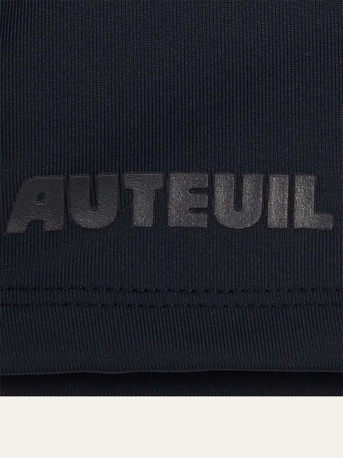 trouver le shorty Auteuil Indian wells, unique avec ses deux poches pour contenter également les gauchères. Super confortable, éco responsable, en polyester recyclé, conçu en France et fabriqué au Portugal
