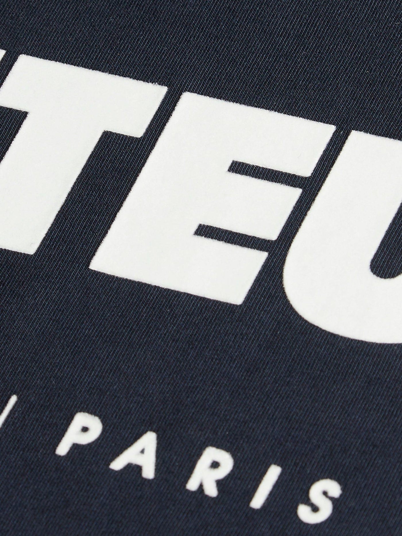 Trouver le tee-shirt Auteuil bleu marine night session, 100% en coton organique, confortable et élégant pour jouer au tennis comme pour porter au club-house et en sportswear lifestyle